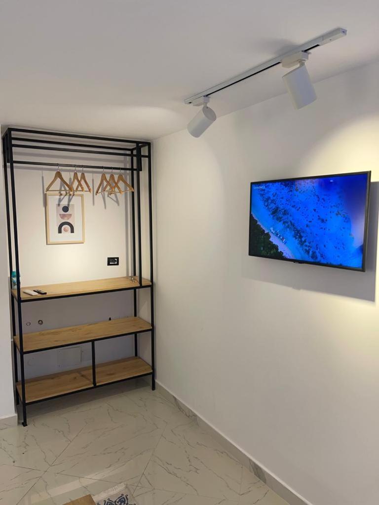Duplex Lungomare Suites Vlorë Δωμάτιο φωτογραφία