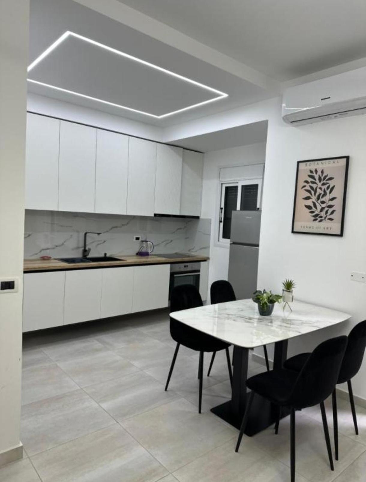 Duplex Lungomare Suites Vlorë Εξωτερικό φωτογραφία