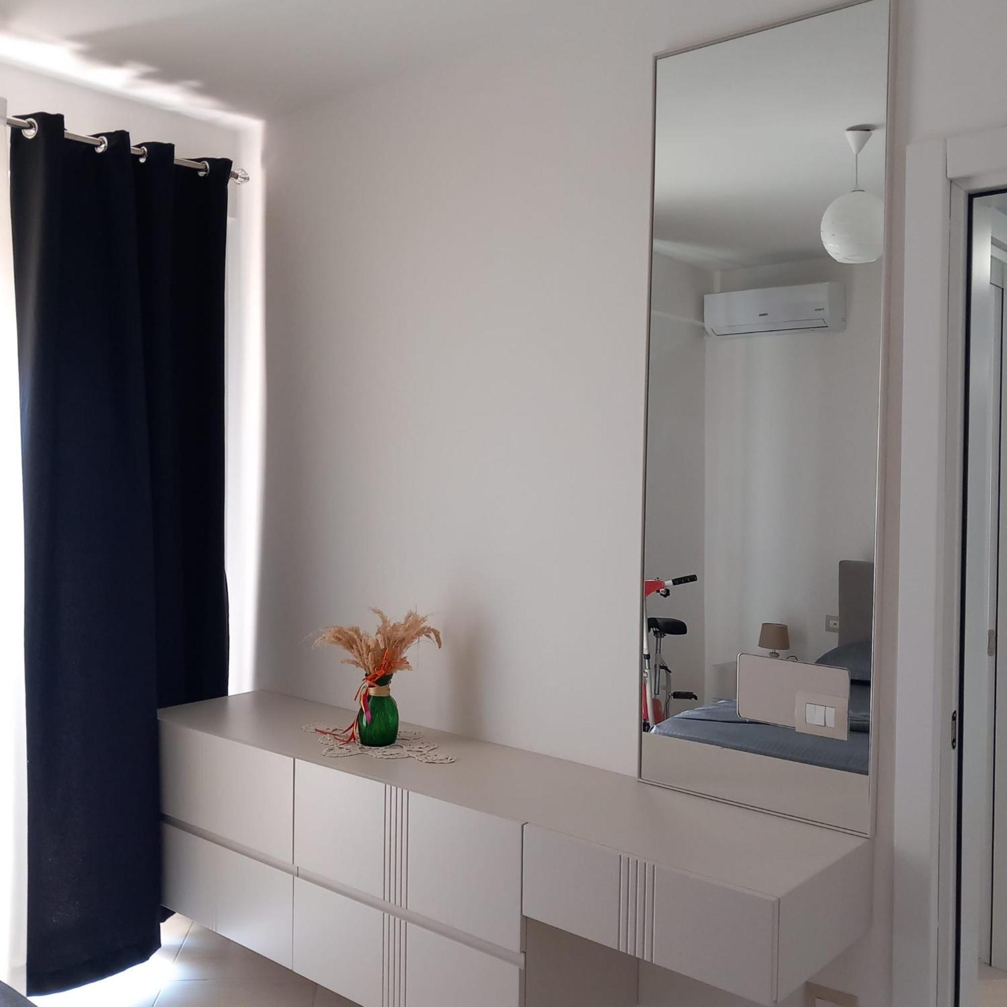 Duplex Lungomare Suites Vlorë Δωμάτιο φωτογραφία